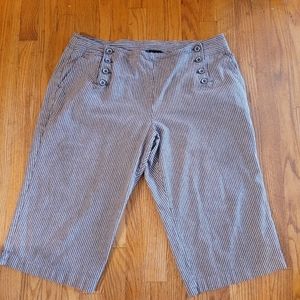 Larry Levine Woman Capri